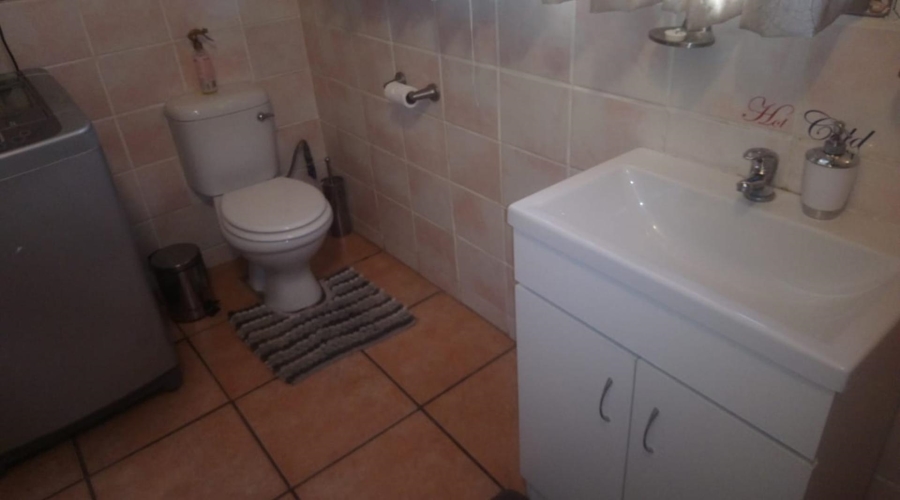 6 Bedroom Property for Sale in Sasolburg Free State